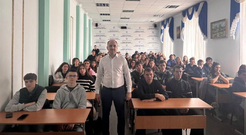 Беседа студентов с Президентом Торгово-промышленной палаты г. Волжский 