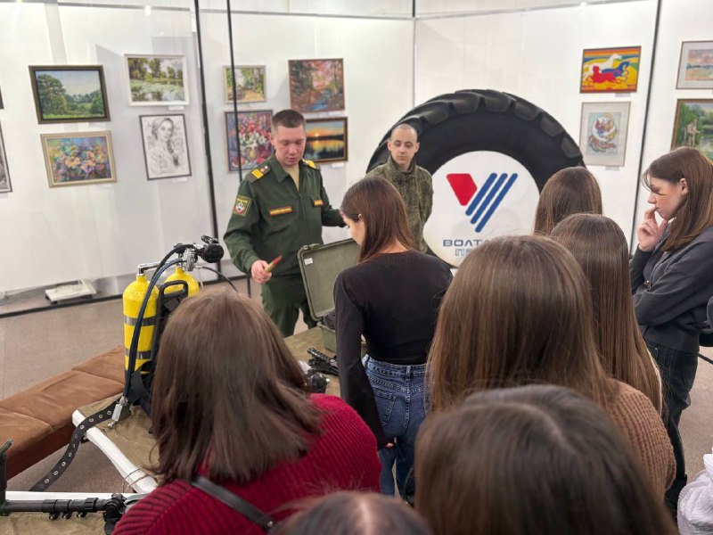 Посещение выставки «Без нас — никто!»