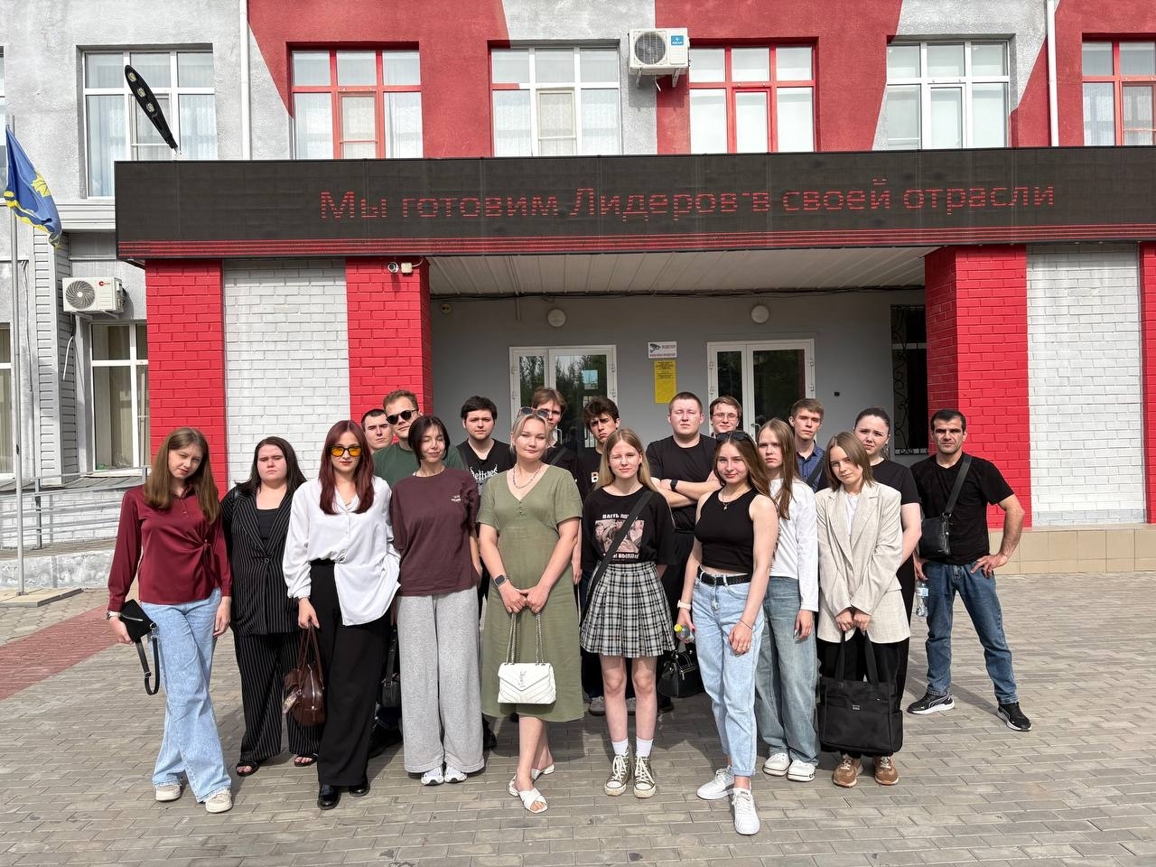 Студенты на Епархиальных Кирилло-Мефодиевских  образовательных чтениях